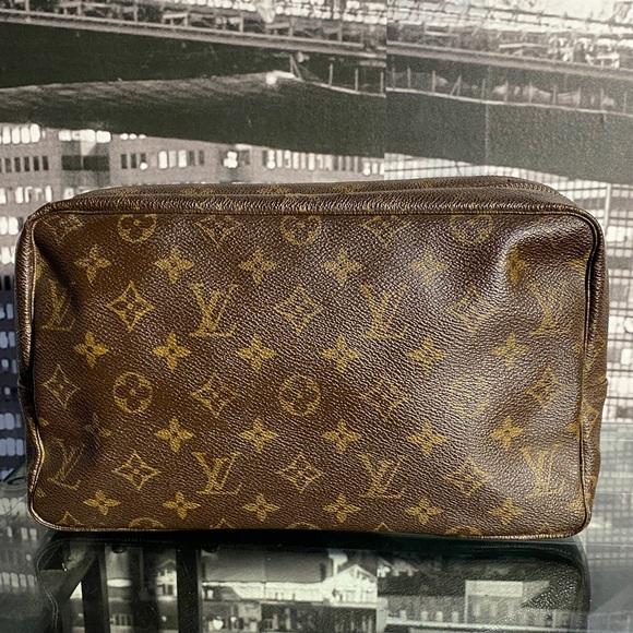 Authentic Louis Vuitton Monogram Cosmetic Bag - Picture 1 of 16